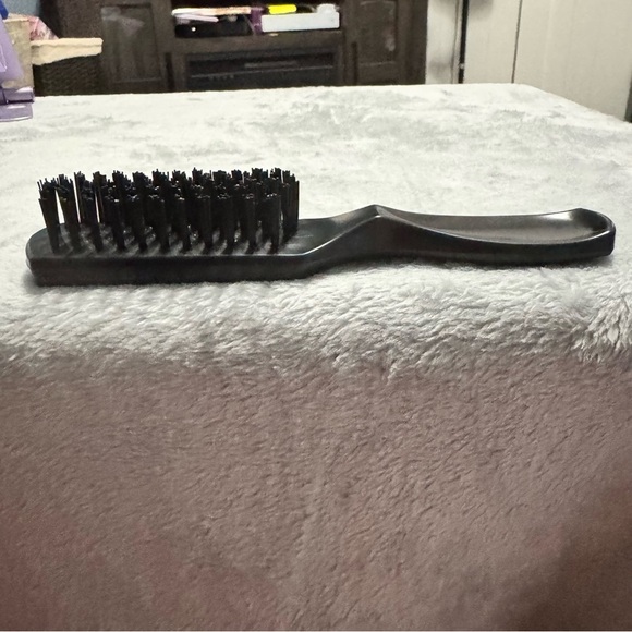 Classic Black Wave Brush for Men | Firm Synthetic Bristles | Vintage Look - Picture 16 of 16